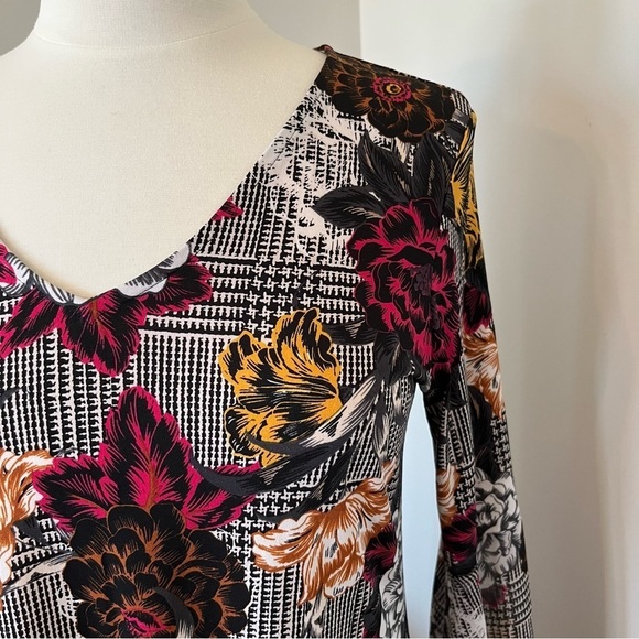 MSK Bell Sleeve Floral Print Dress - Picture 4 of 7